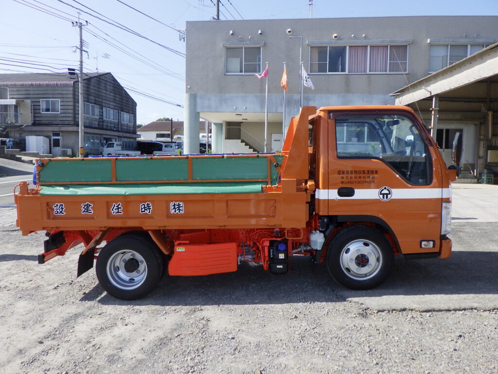 時任建設の車両（2tダンプ）| 種子島 運送